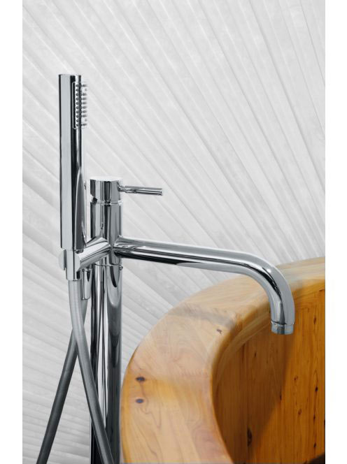 Bugnatese Kobuk szabadonálló kádcsaptelep zuhanyszettel, kró