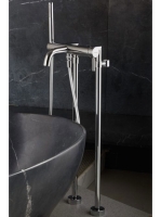 Bugnatese Kobuk szabadonálló kádcsaptelep zuhanyszettel, kró